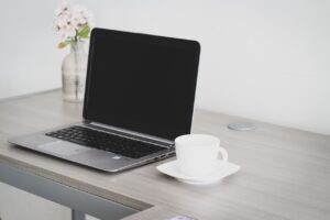 在宅勤務中に暑すぎる時の対処法は？