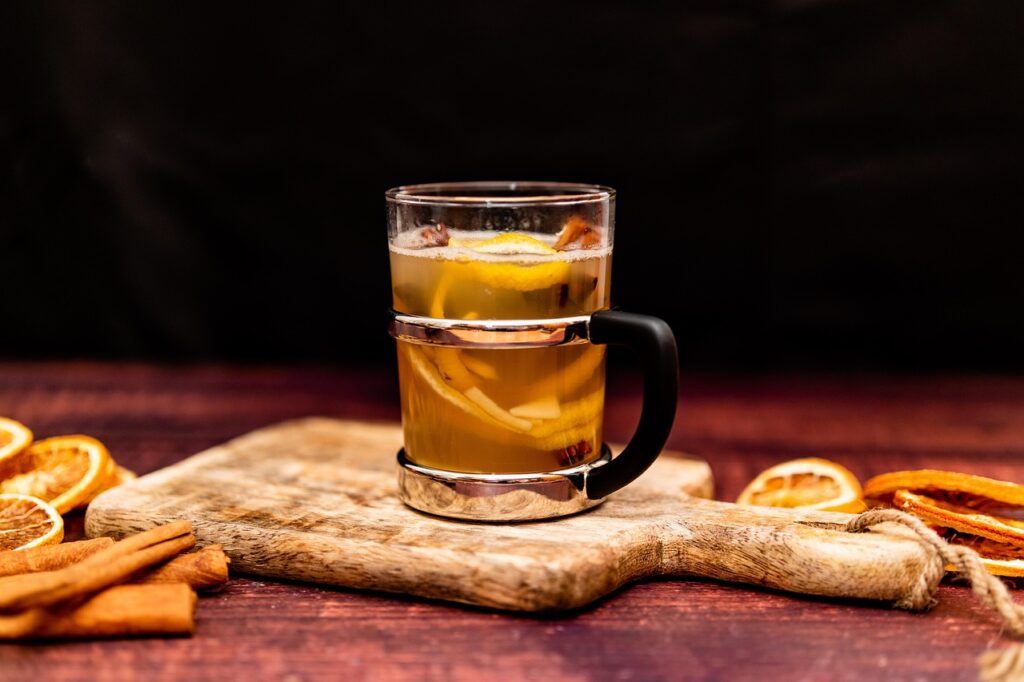 在宅ワーク中に飲む冷たい飲み物の注意点は？